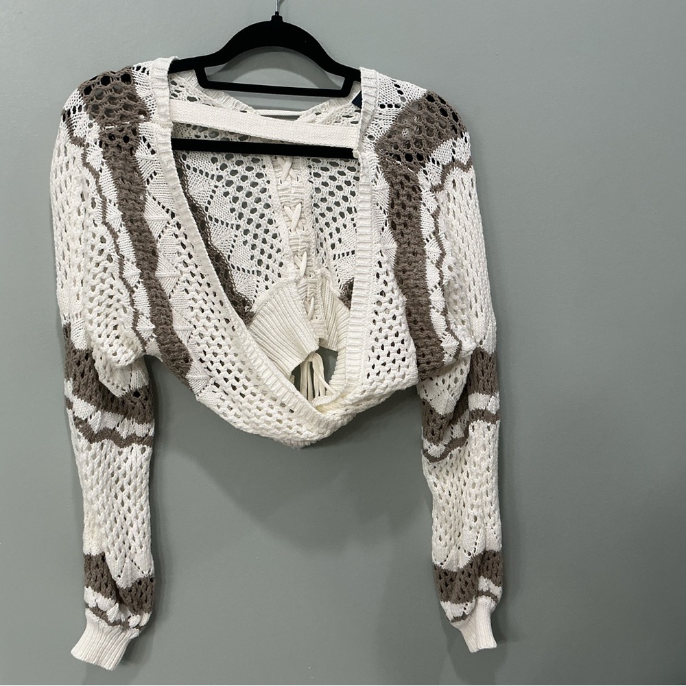 Daytrip V-Neck Sweater - Cream and Brown